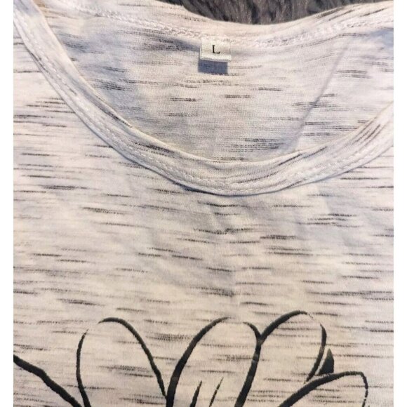 Women's Flower Print Designer Tshirts Size Large Heather Grey Loose Fit Feel - Picture 4 of 8